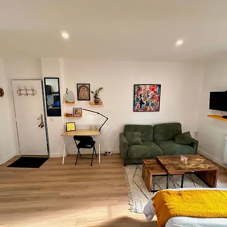 Magnifique Equipe A Aux Portes De Paris Apartment Clichy